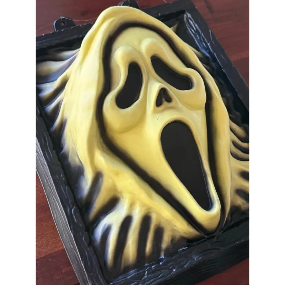 1997 Fun World Scream Movie Ghostface 3D Wall Hanging Glow Dark Plastic Mold Use